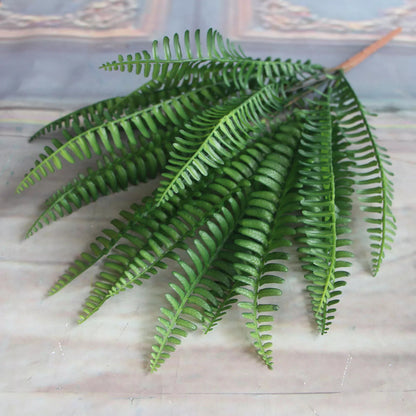 🌿 Artificial Leaf Bouquet – Lifelike Green Foliage for Home or Event Decor